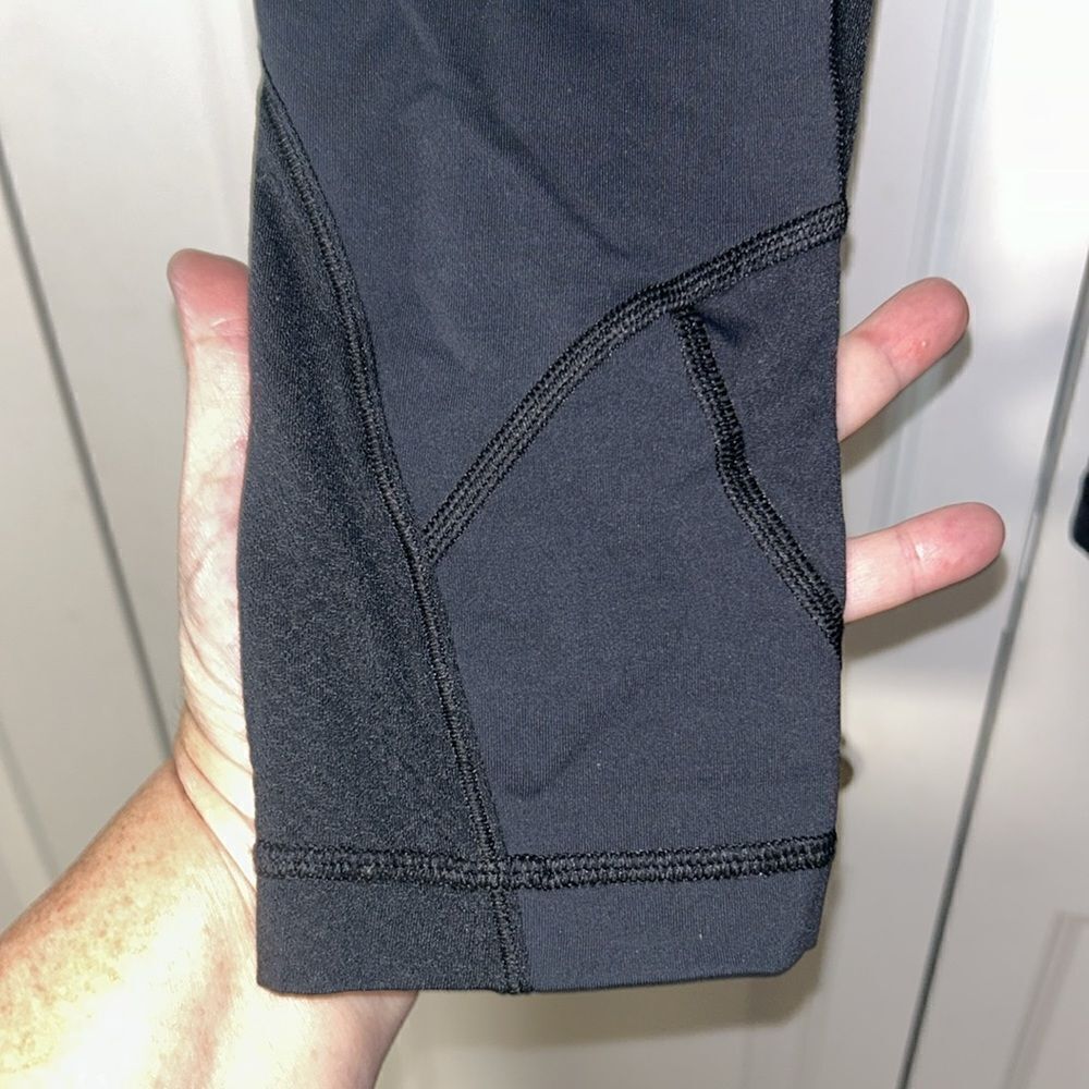 Lululemon size 6 workout pants - Picture 5 of 7